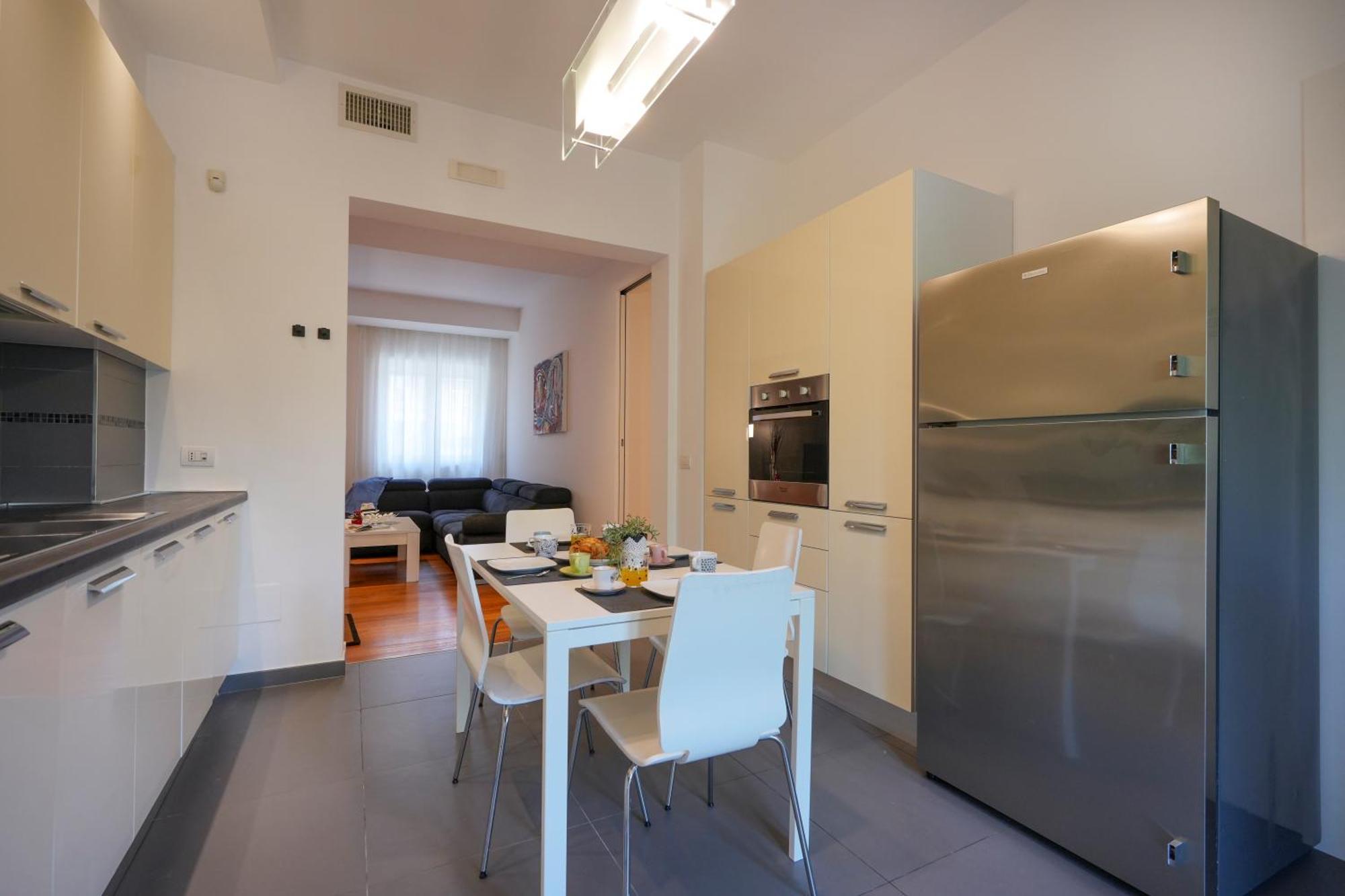 Gli Aquiloni Apartment - Steps From The Station Bari Exteriér fotografie