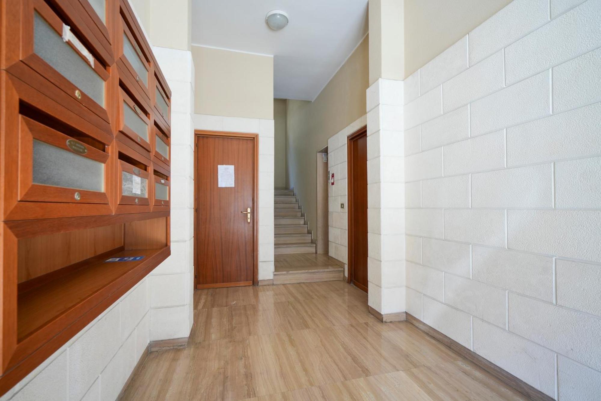 Gli Aquiloni Apartment - Steps From The Station Bari Exteriér fotografie